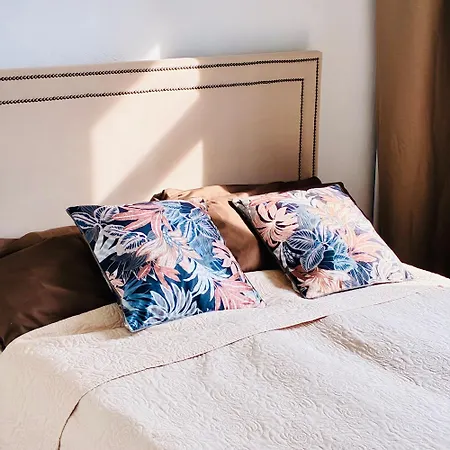 Old Town Riverside Haven *